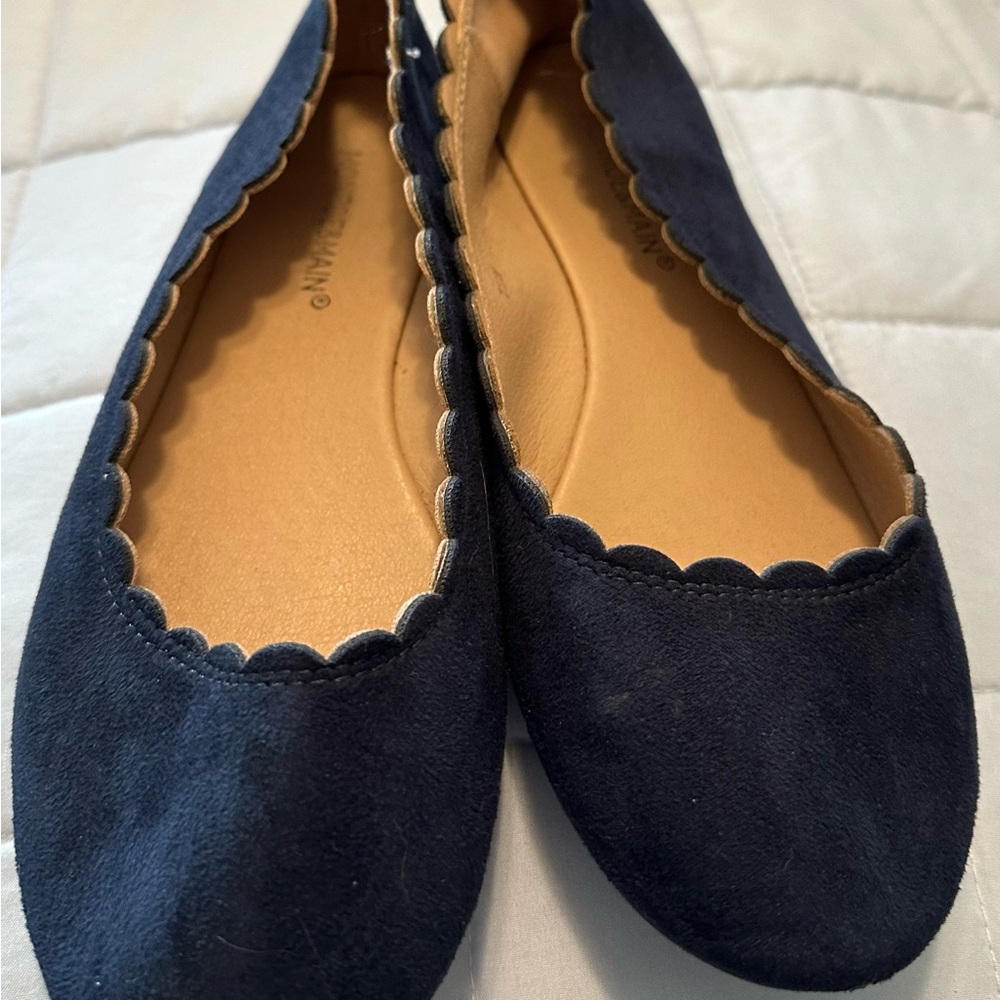 Navy blue flats